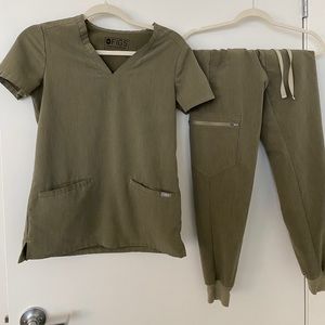 FIGS Heather Olive Scrub Set (XXS | XXSP)